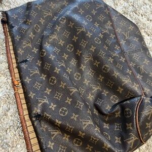 Authentic LV BAG. Very worn. Good for using leather to make things.